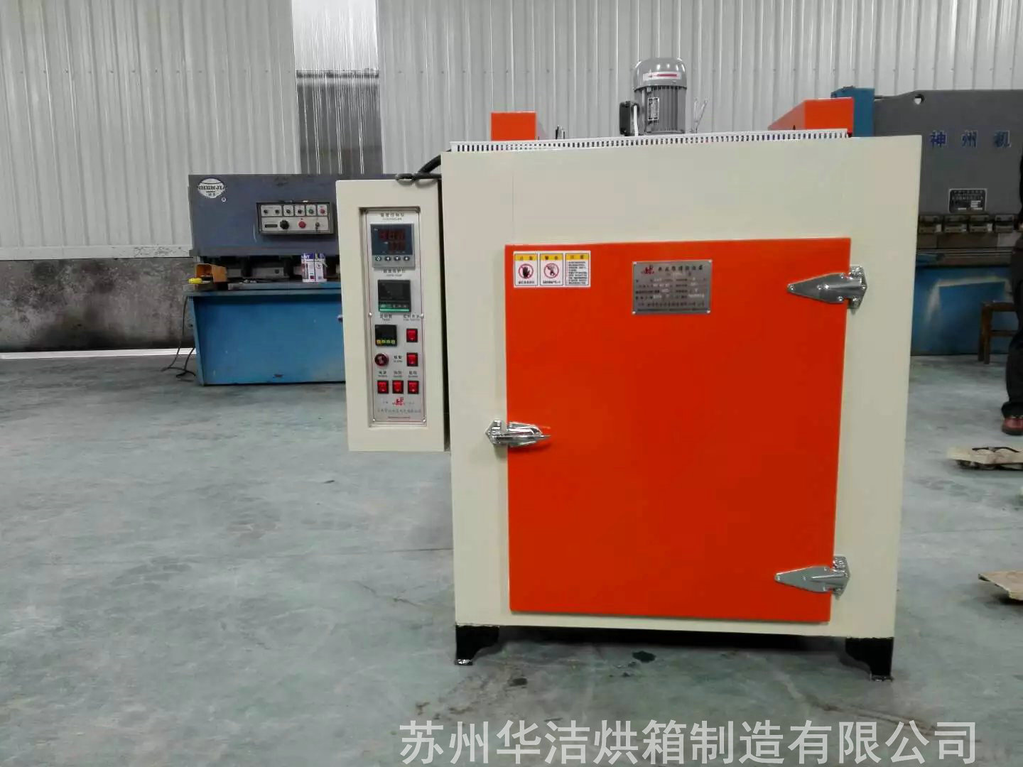 干燥箱的真空泵油漏出來是什么情況？